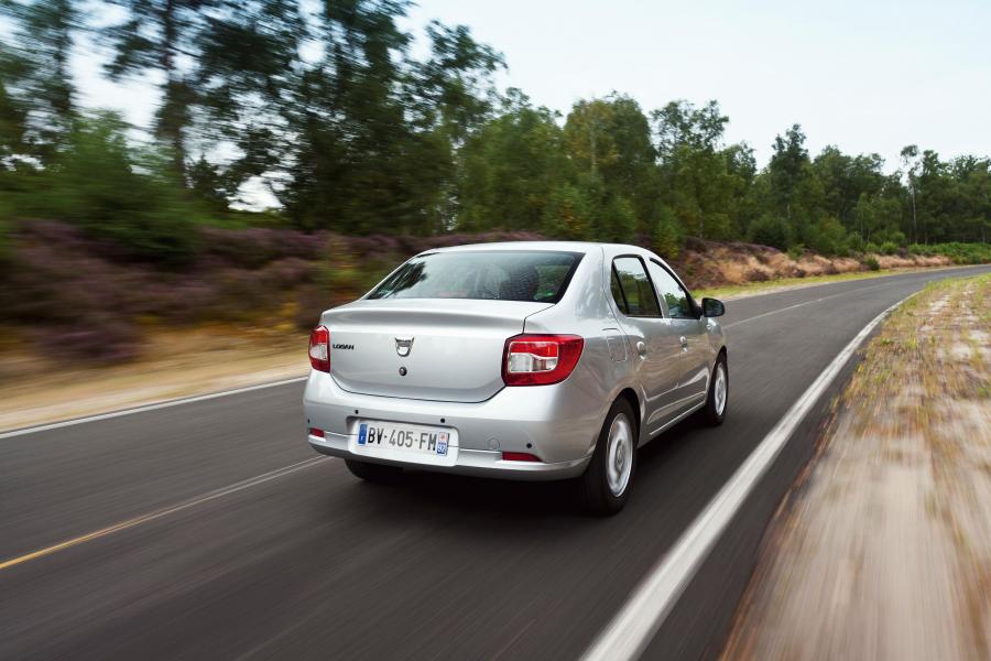  Dacia Logan 2013 года  (фото 3 из 17)